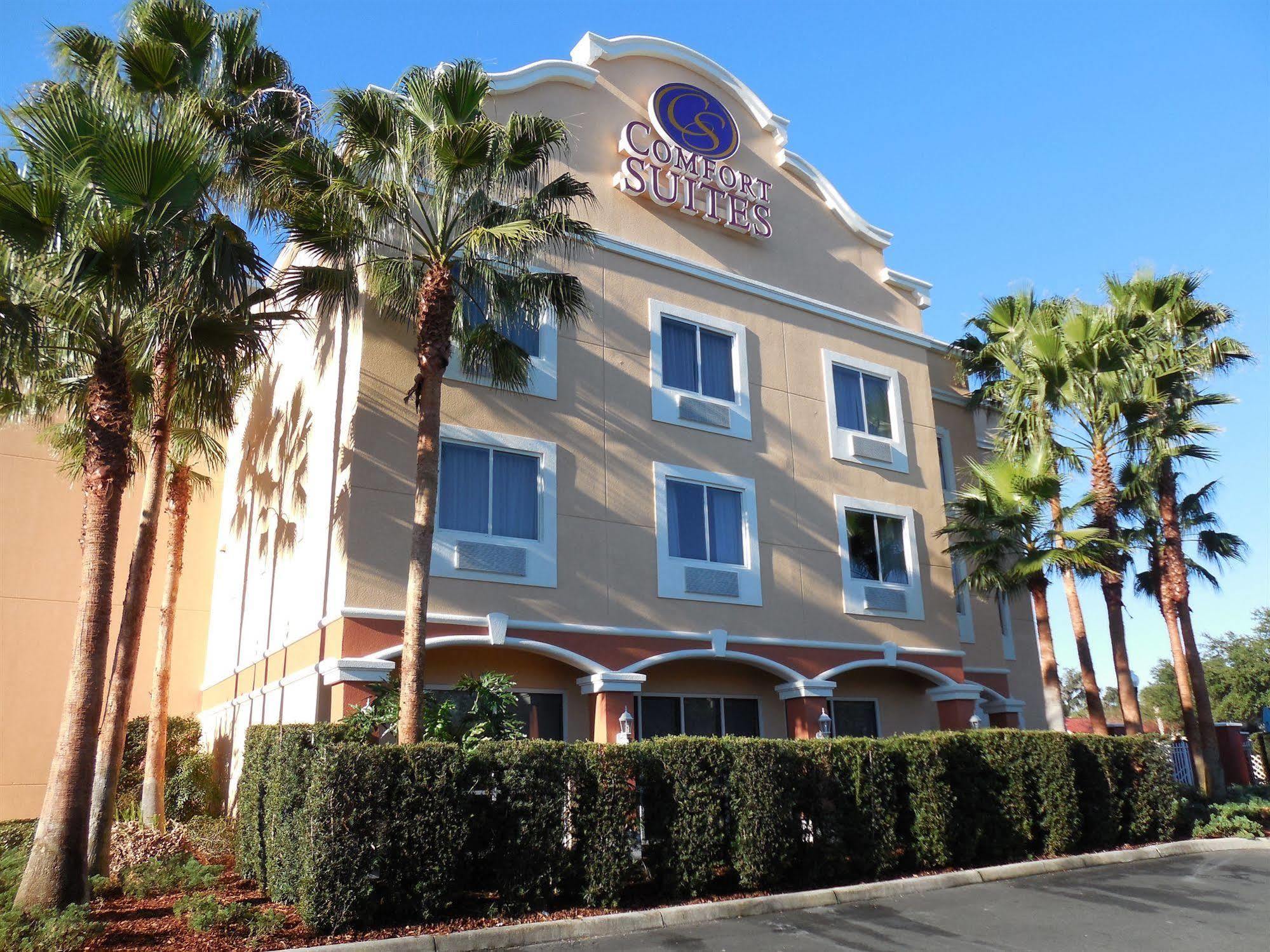 Hotel in Lady Lake, FL, Comfort Suites® Official Site